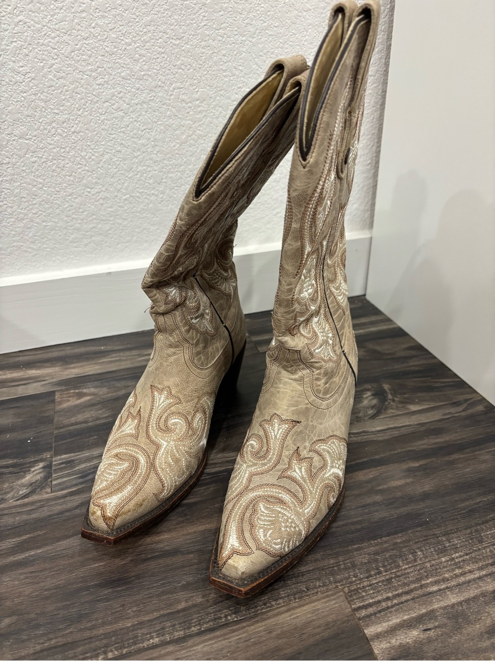 Corral Women's Taupe Embroidered Lace-Up Western Boots